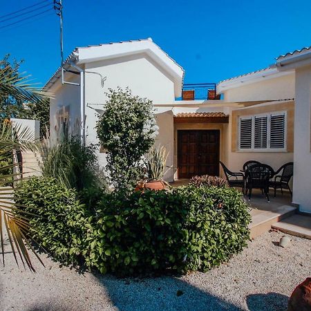 Beach Villa Sofia Neo Chorio Exteriör bild